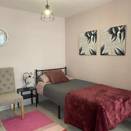 Clara Apartment *